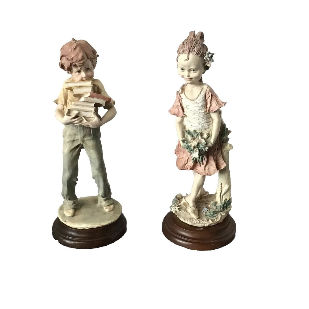 Giuseppe Armani Capodimonte Girl & Boy Sculpture Figurine Vtg  Cottagecore Decor